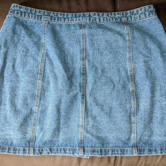 Denim button skirt 1X from Forever 21 - Picture 3 of 3